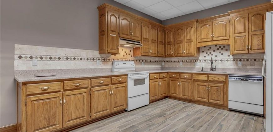 Homes for Sale in Gladstone, MO 64119 | 7605 N Chestnut Avenue