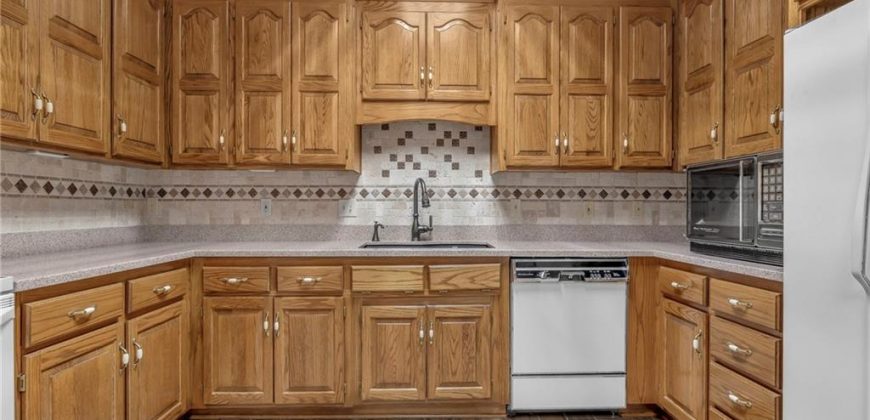 Homes for Sale in Gladstone, MO 64119 | 7605 N Chestnut Avenue