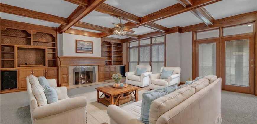 Homes for Sale in Gladstone, MO 64119 | 7605 N Chestnut Avenue