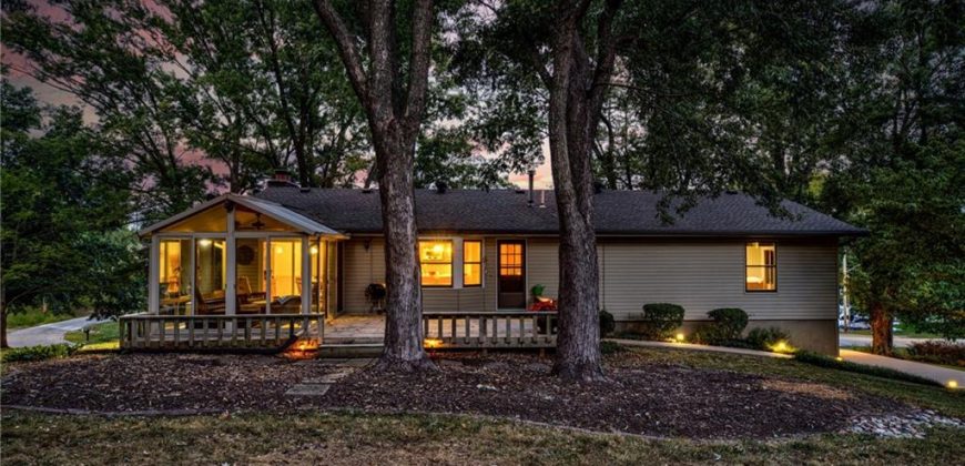 Homes for Sale in Weatherby Lake, MO 64152 | 7610 NW Westside Drive