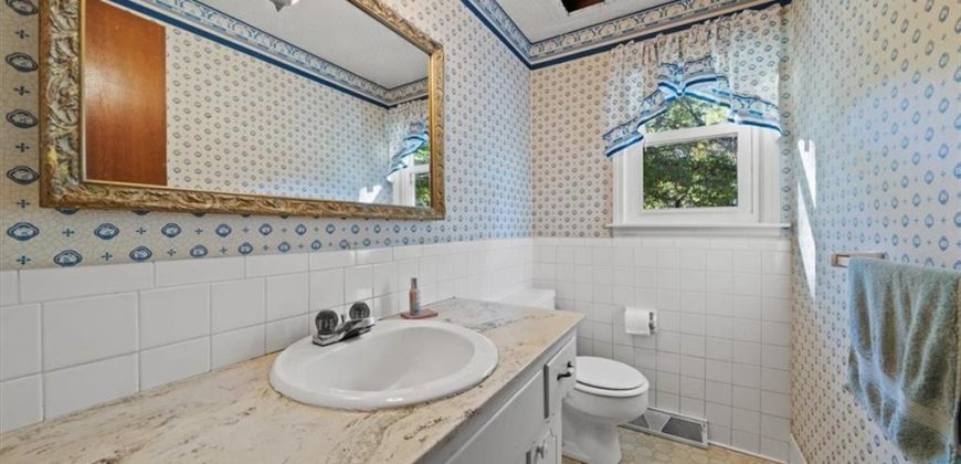 Homes for Sale in Parkville, MO 64152 | 6606 NW Quail Run Drive