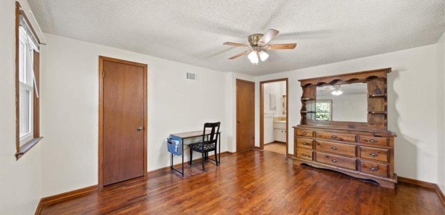 Homes for Sale in Parkville, MO 64152 | 6606 NW Quail Run Drive