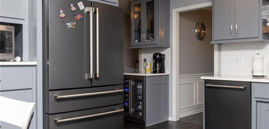 Homes for Sale in Liberty, MO 64068 | 1327  Easton Court