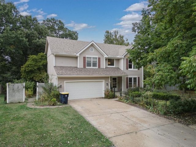 Homes for Sale in Kansas City, MO 64151 | 4214 NW 78th Street