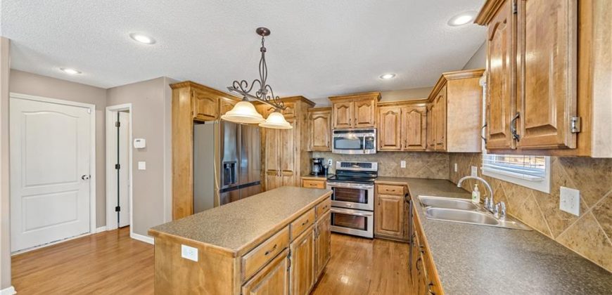 Homes for Sale in Kansas City, MO 64157 | 9711 N Donnelly Avenue