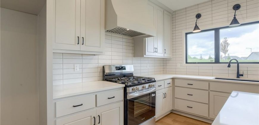 Homes for Sale in Liberty, MO 64068 | 1912  Longview Drive