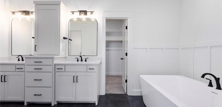 Homes for Sale in Kearney, MO 64060 | 13703  Clover Court