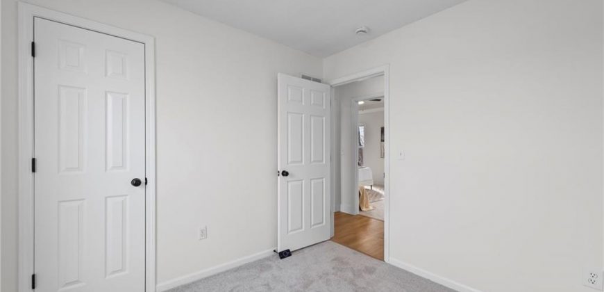 Homes for Sale in Kansas City, MO 64154 | 8540 N ROBINHOOD Avenue