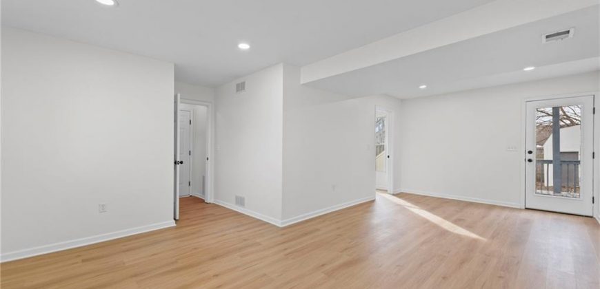 Homes for Sale in Kansas City, MO 64154 | 8540 N ROBINHOOD Avenue