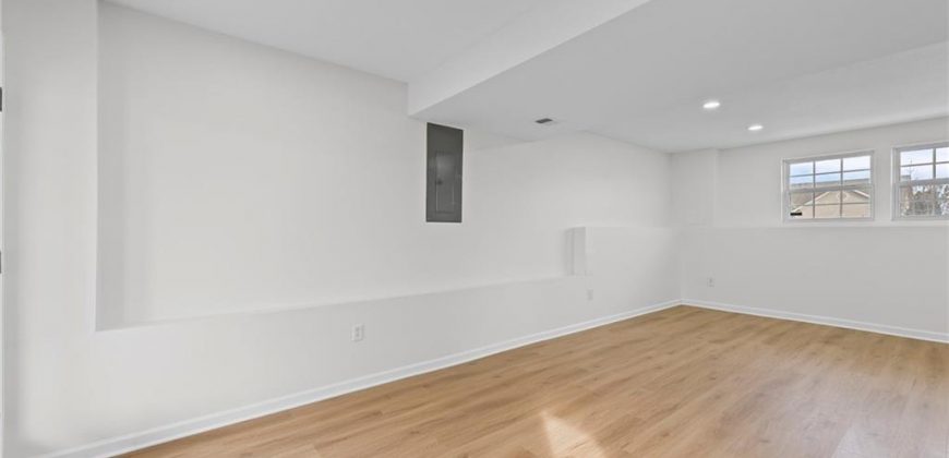 Homes for Sale in Kansas City, MO 64154 | 8540 N ROBINHOOD Avenue