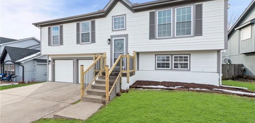 Homes for Sale in Kansas City, MO 64154 | 8540 N ROBINHOOD Avenue