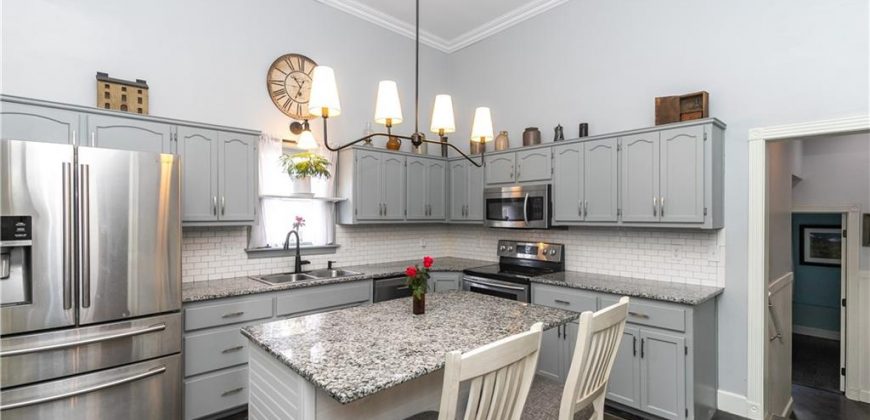 Homes for Sale in Liberty, MO 64068 | 402 N Leonard Street