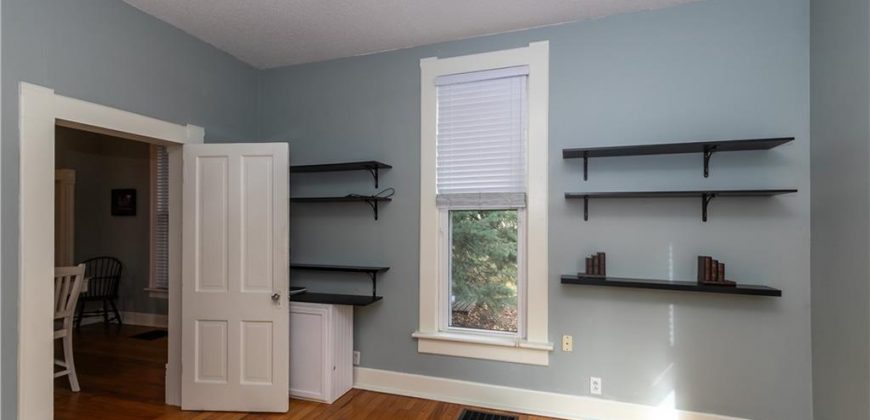 Homes for Sale in Liberty, MO 64068 | 402 N Leonard Street