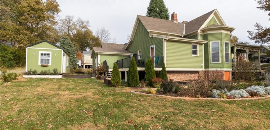 Homes for Sale in Liberty, MO 64068 | 402 N Leonard Street