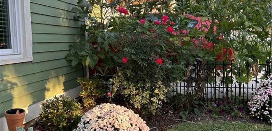 Homes for Sale in Liberty, MO 64068 | 402 N Leonard Street