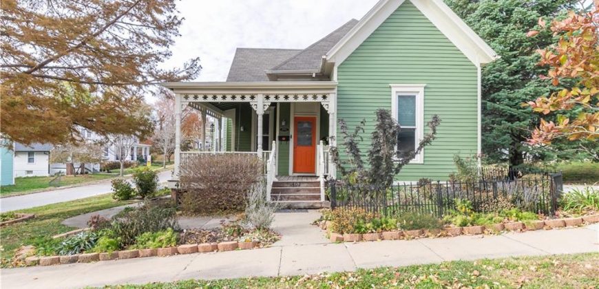 Homes for Sale in Liberty, MO 64068 | 402 N Leonard Street
