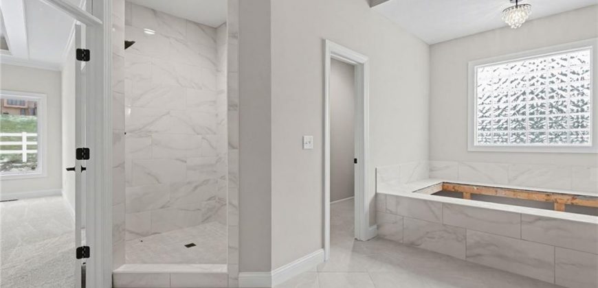 Homes for Sale in Parkville, MO 64152 | 11105 NW 77th Terrace