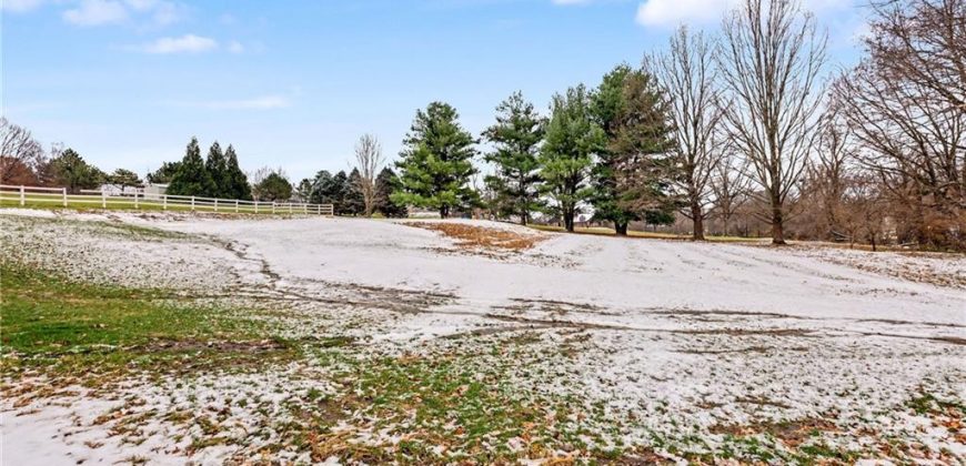 Homes for Sale in Parkville, MO 64152 | 11105 NW 77th Terrace