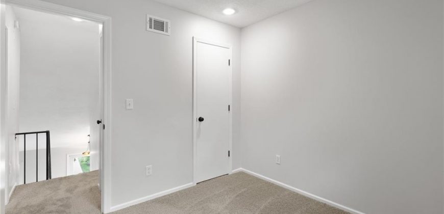 Homes for Sale in Kansas City, MO 64151 | 5743 N London Avenue