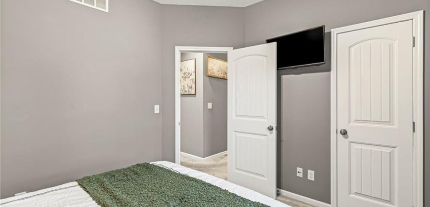 Homes for Sale in Liberty, MO 64068 | 1020  Poplar Lane