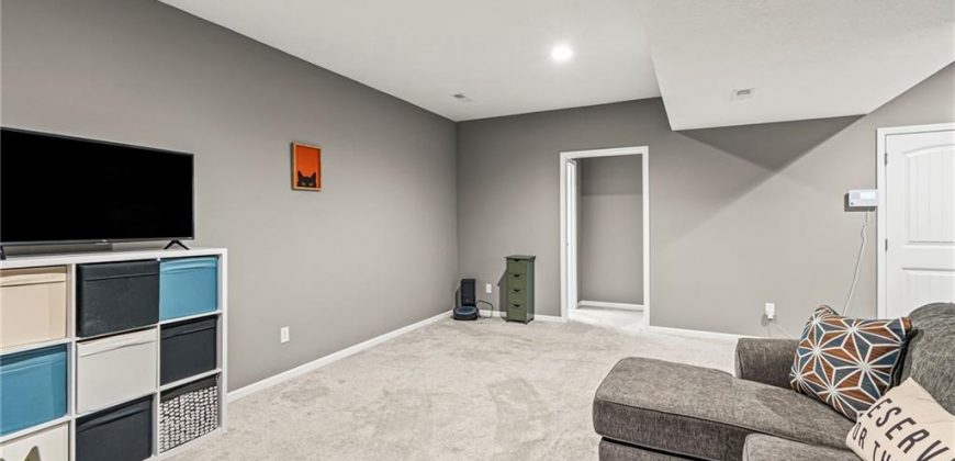 Homes for Sale in Liberty, MO 64068 | 1020  Poplar Lane