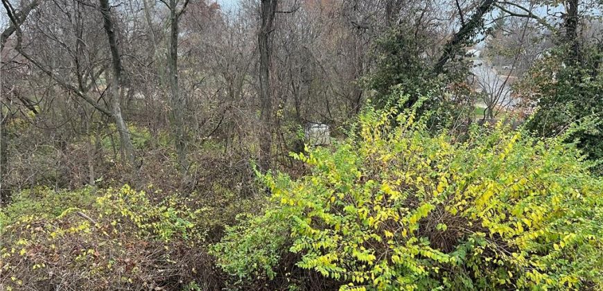 Homes for Sale in Gladstone, MO 64118 | 101  HEATHERTON Court