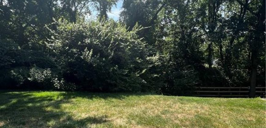 Homes for Sale in Gladstone, MO 64118 | 101  HEATHERTON Court