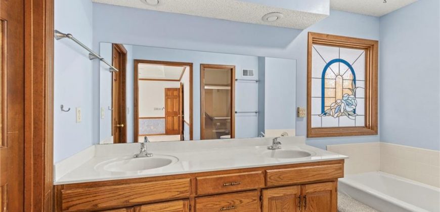 Homes for Sale in Kansas City, MO 64151 | 4114 NW 73rd Street