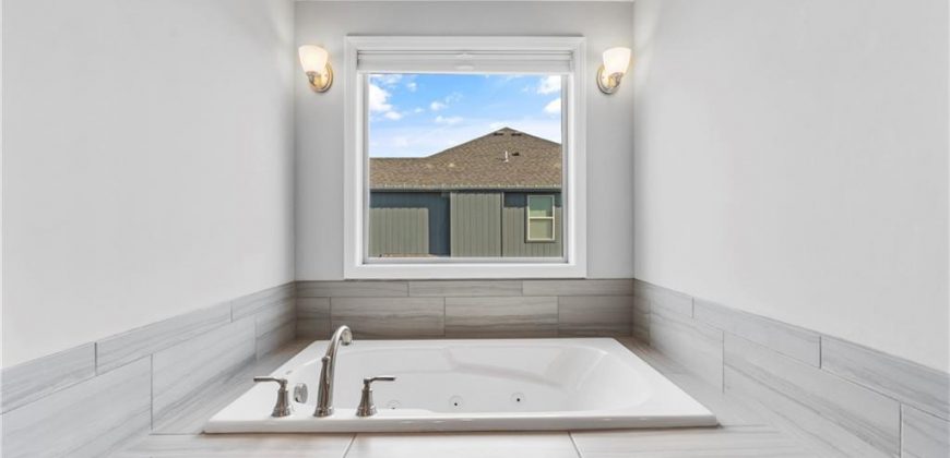 Homes for Sale in Kansas City, MO 64155 | 1403 NE 108th Street