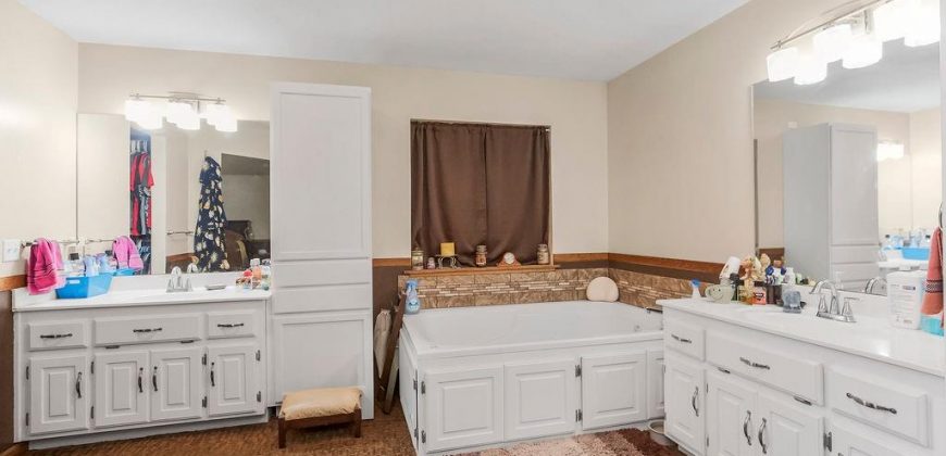 Homes for Sale in Kearney, MO 64060 | 808 E 16TH Street