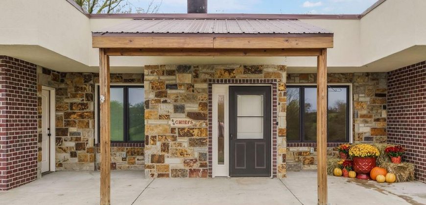 Homes for Sale in Smithville, MO 64089 | 2635  Second Creek Road