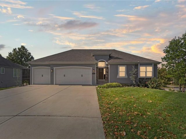 Homes for Sale in Kansas City, MO 64155 | 10512 N Euclid Avenue