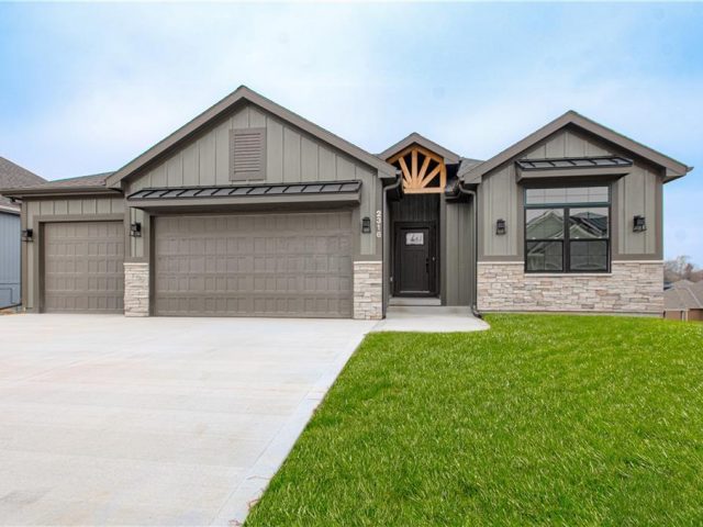 Homes for Sale in Kearney, MO 64060 | 2316  Larkspur Lane