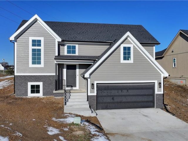 Homes for Sale in Kansas City, MO 64153 | 6500 NW 98th Street