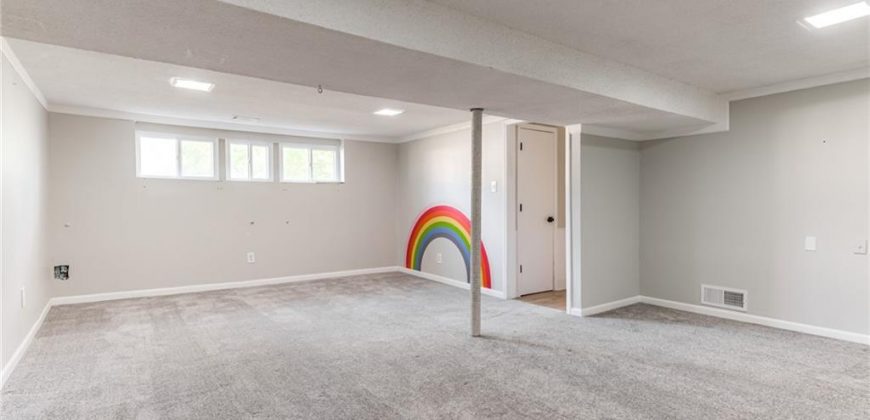 Homes for Sale in Kansas City, MO 64151 | 5018 NW Huonker Road