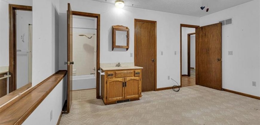 Homes for Sale in Kearney, MO 64060 | 16211  Kountryridge Drive