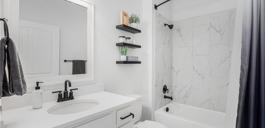 Homes for Sale in Kansas City, MO 64154 | 3922 NW 96th Street