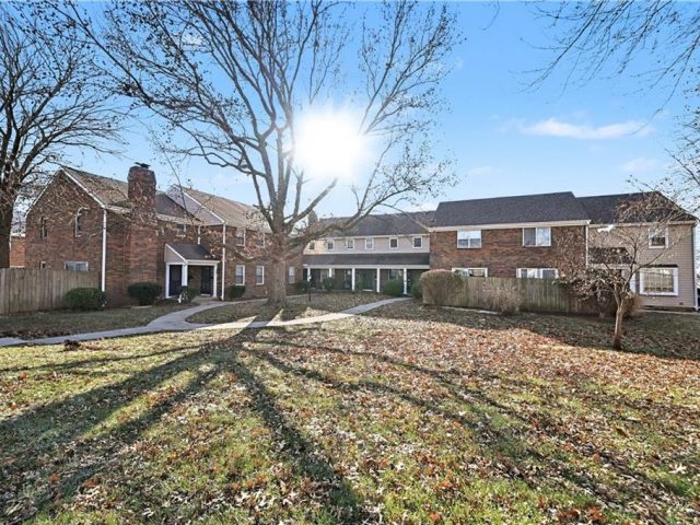 Homes for Sale in Gladstone, MO 64119 | 3615 NE 68th Terrace