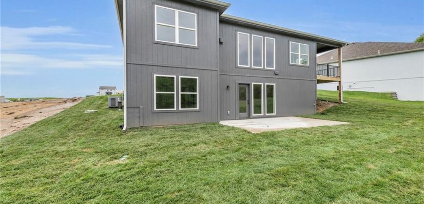 Homes for Sale in Smithville, MO 64089 | 502  Seventh Street