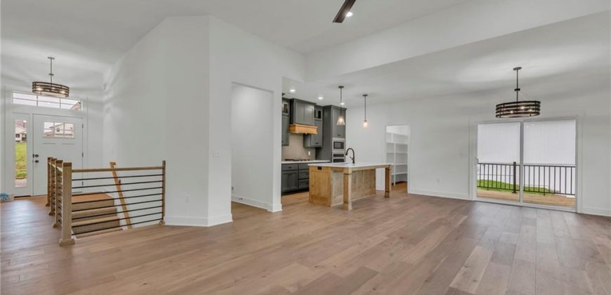 Homes for Sale in Smithville, MO 64089 | 502  Seventh Street