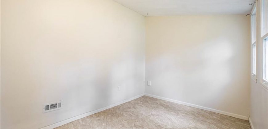 Homes for Sale in Kansas City, MO 64116 | 915 NE 44th Street