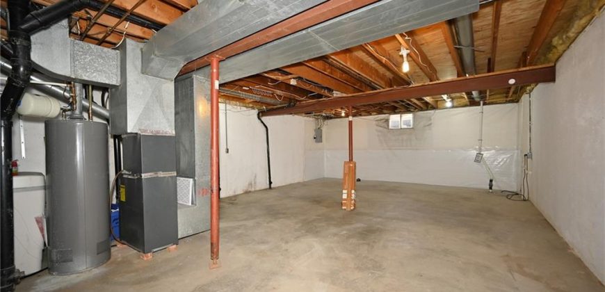 Homes for Sale in Kansas City, MO 64151 | 8229 NW Barrybrooke Court