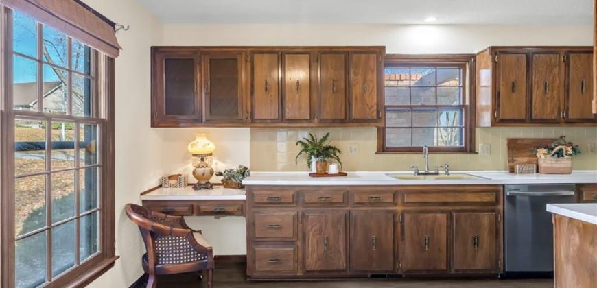 Homes for Sale in Liberty, MO 64068 | 1007  Wyckwood Drive