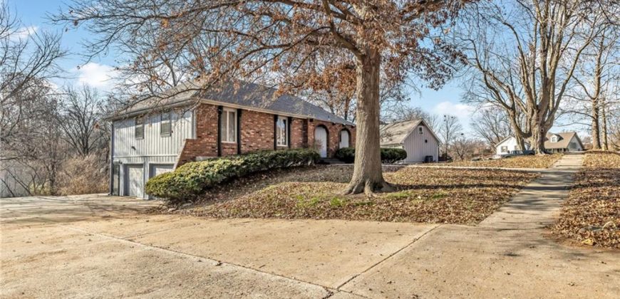 Homes for Sale in Liberty, MO 64068 | 1007  Wyckwood Drive