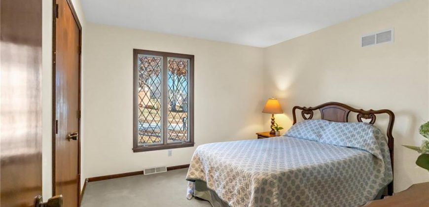 Homes for Sale in Liberty, MO 64068 | 1007  Wyckwood Drive