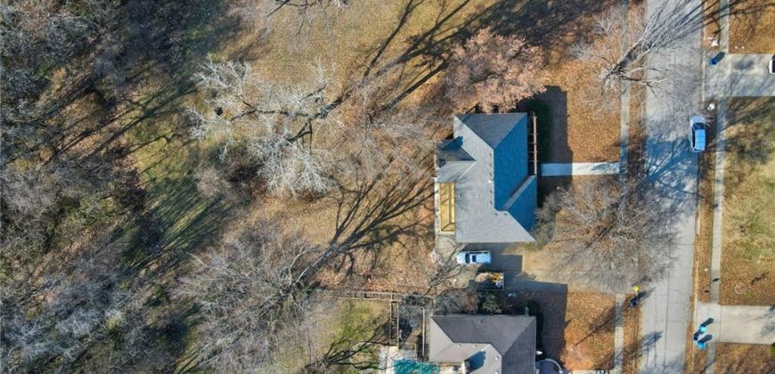 Homes for Sale in Liberty, MO 64068 | 1007  Wyckwood Drive