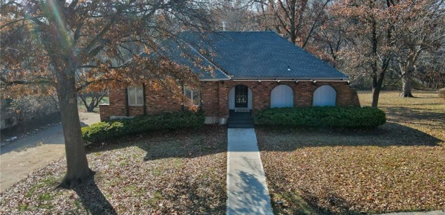 Homes for Sale in Liberty, MO 64068 | 1007  Wyckwood Drive