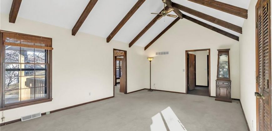 Homes for Sale in Liberty, MO 64068 | 1007  Wyckwood Drive