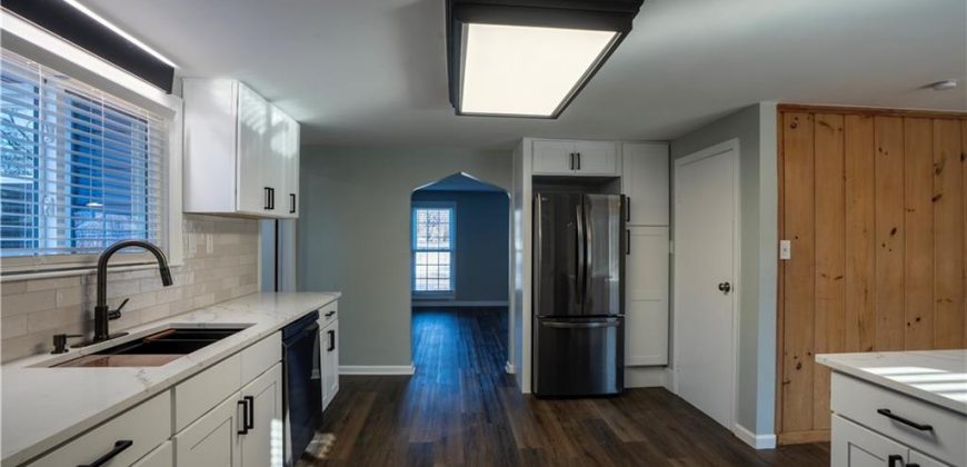 Homes for Sale in Liberty, MO 64068 | 320 N Fairview Avenue