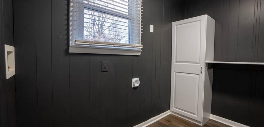 Homes for Sale in Liberty, MO 64068 | 320 N Fairview Avenue